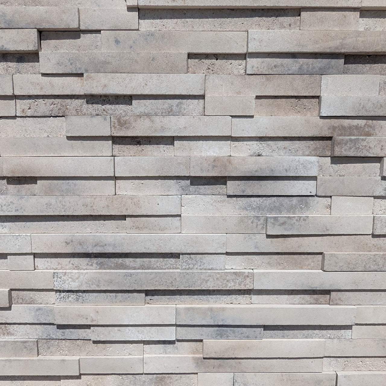 Siesta Designer Cut - Corners - Prestige Stone - 8 Ln ft/box